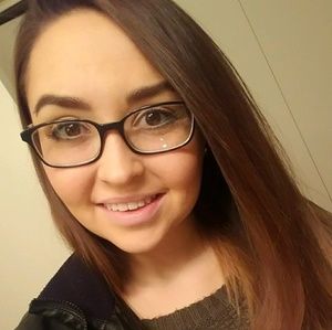 Meet your Posher, Alexandra